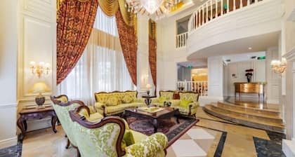 Chengdu Star Flower Garden Hotel (University Games Sports Center)