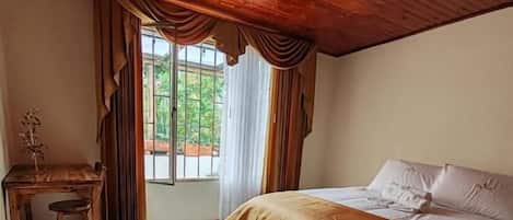 Deluxe-Zimmer, Terrasse, Gartenblick