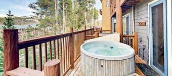 3 Bedroom Plus Loft Condo Near Snowflake Lift at Elk Ridge Townhomes