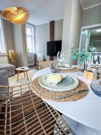 Dining. Secretapartment: Zentral und Gemütlich, mit Großem Balkon