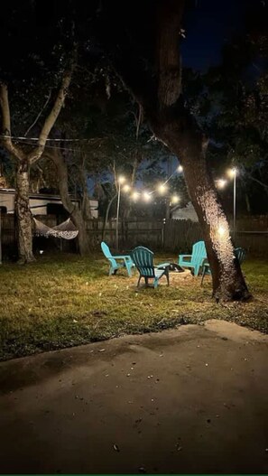 Property grounds - Great Home Close to shops,FIT,Beaches,and Space X (Melbourne)