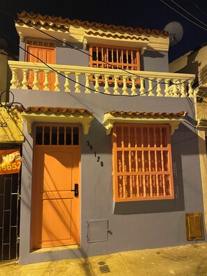 Exterior detail - Beautiful house in downtown (cartagena)