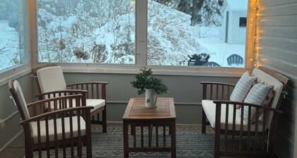 Charming 4+bedroom farm stay just 10 minutes from downtown Barre