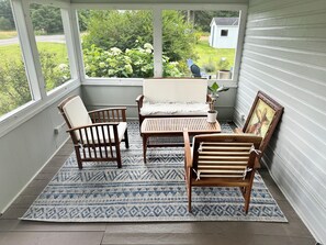 Interior - Charming 4+bedroom farm stay just 10 minutes from downtown Barre (Barre)