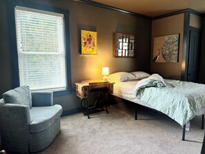 4 bedrooms, desk, travel cot, WiFi - Charming 4+bedroom farm stay just 10 minutes from downtown Barre (Barre)