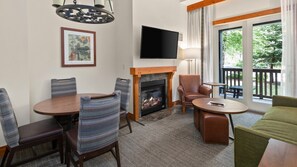 Smart TV, fireplace