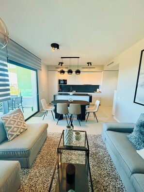 TV - Ipanema - Luxury apartment swimming pool spa gym and golf (La Cala de Mijas)