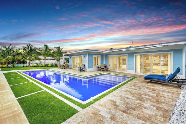 屋外プール、温水プール