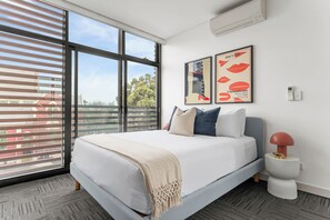 One Bedroom Apartment | 1 bedroom, iron/ironing board, free WiFi, bed sheets - King Street Apartments by Urban Rest (Newtown)