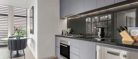 Apartment, 1 Bedroom | Private kitchen