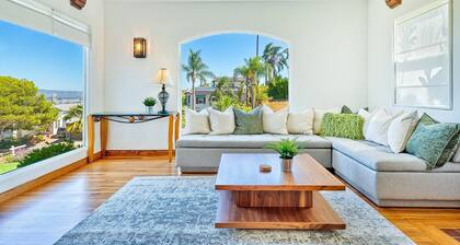 Ocean Beach Spanish Cottage with Ocean Views and spacious yard