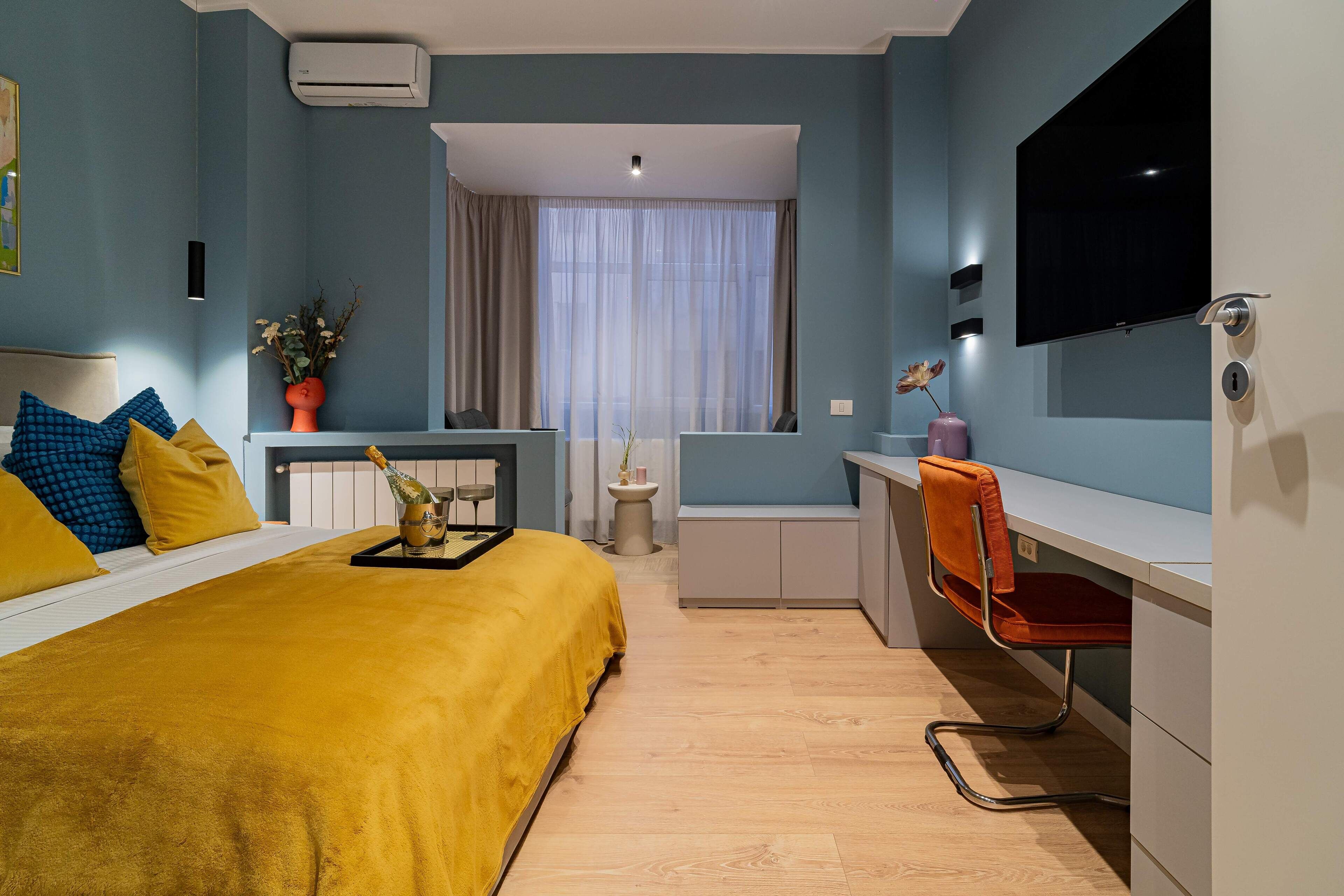 Apartamento superluxo, 1 cama Queen e sofá-cama, para não fumantes, sacada | 1 quarto, cortinas blackout, ferros/tábuas de passar roupa