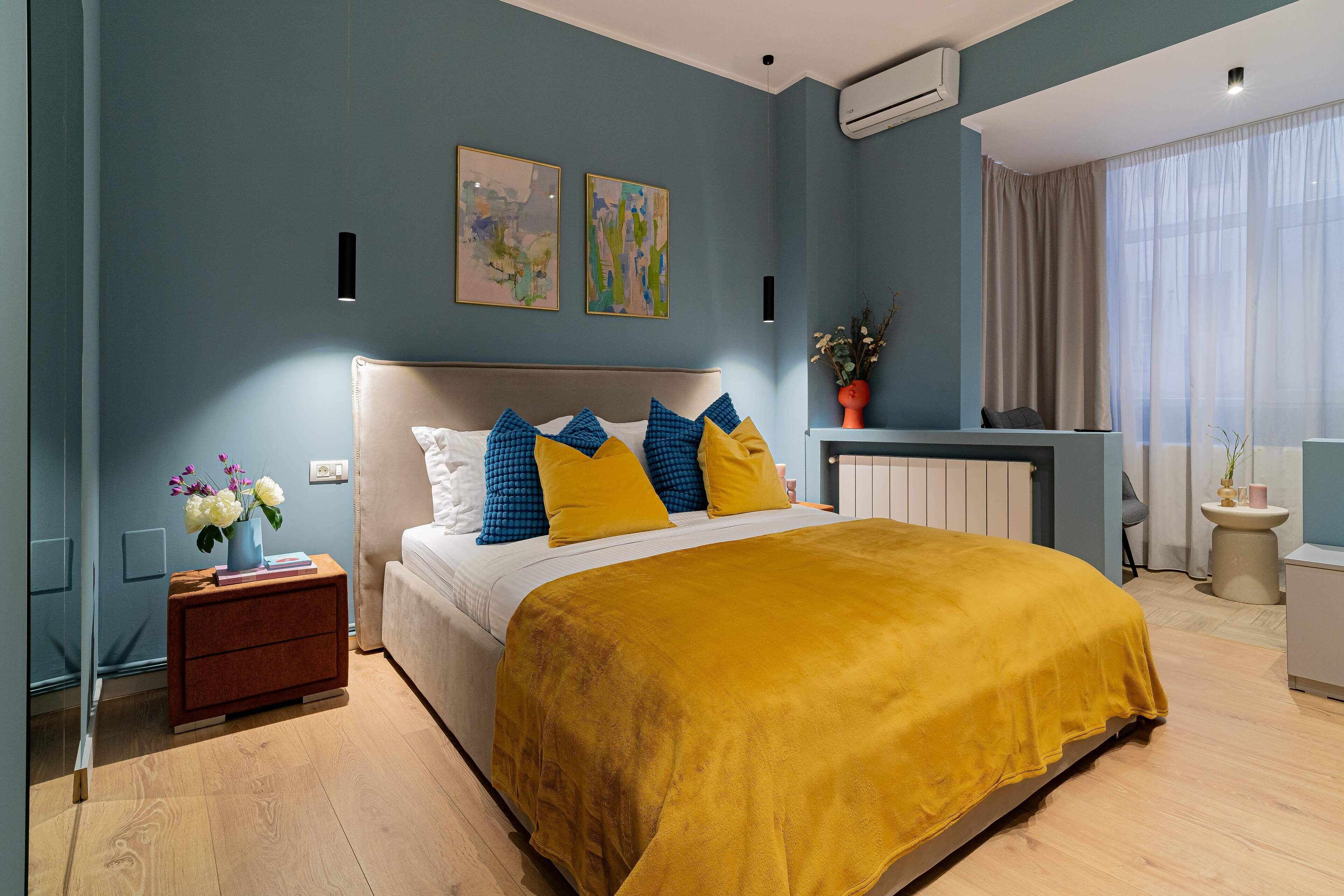 Luxury Διαμέρισμα, 1 Queen Κρεβάτι με Καναπέ-Κρεβάτι, Μη Καπνιστών, Μπαλκόνι | 1 υπνοδωμάτιο, κουρτίνες συσκότισης, σίδερο/σιδερώστρα, δωρεάν Wi-Fi 