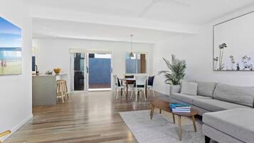 Apartment, 3 Bedrooms, Ocean View | Living area | Flat-screen TV