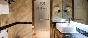 Changchun Golden Sunshine Business Hotel
