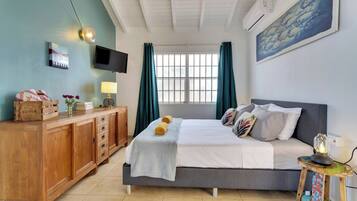 1 bedroom, in-room safe, iron/ironing board, free WiFi