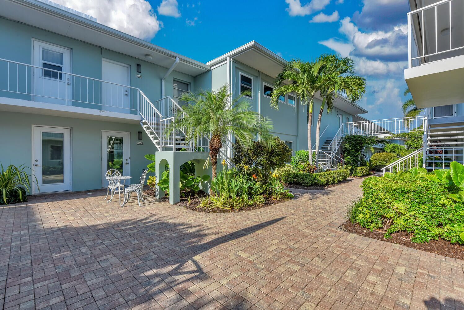 Escape to Paradise at Everglades Club!