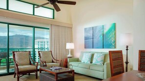 Smart-TV, DVD-spiller, fotballspill og bordtennis