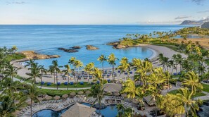 On the beach, sun loungers, beach towels - ๐
๐ข๐ง๐๐ข๐ง๐ ๐๐๐ข๐ฅ๐ขโ๐ฌ Gorgeous KoOlina Beachfront Resort + Amenities. 2BR (Kapolei)