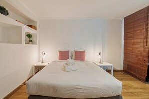 1 bedroom, iron/ironing board, travel cot, WiFi - Liberdade Secret Garden (Lisboa)