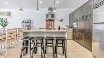 微波炉、烤箱、炉灶、洗碗机