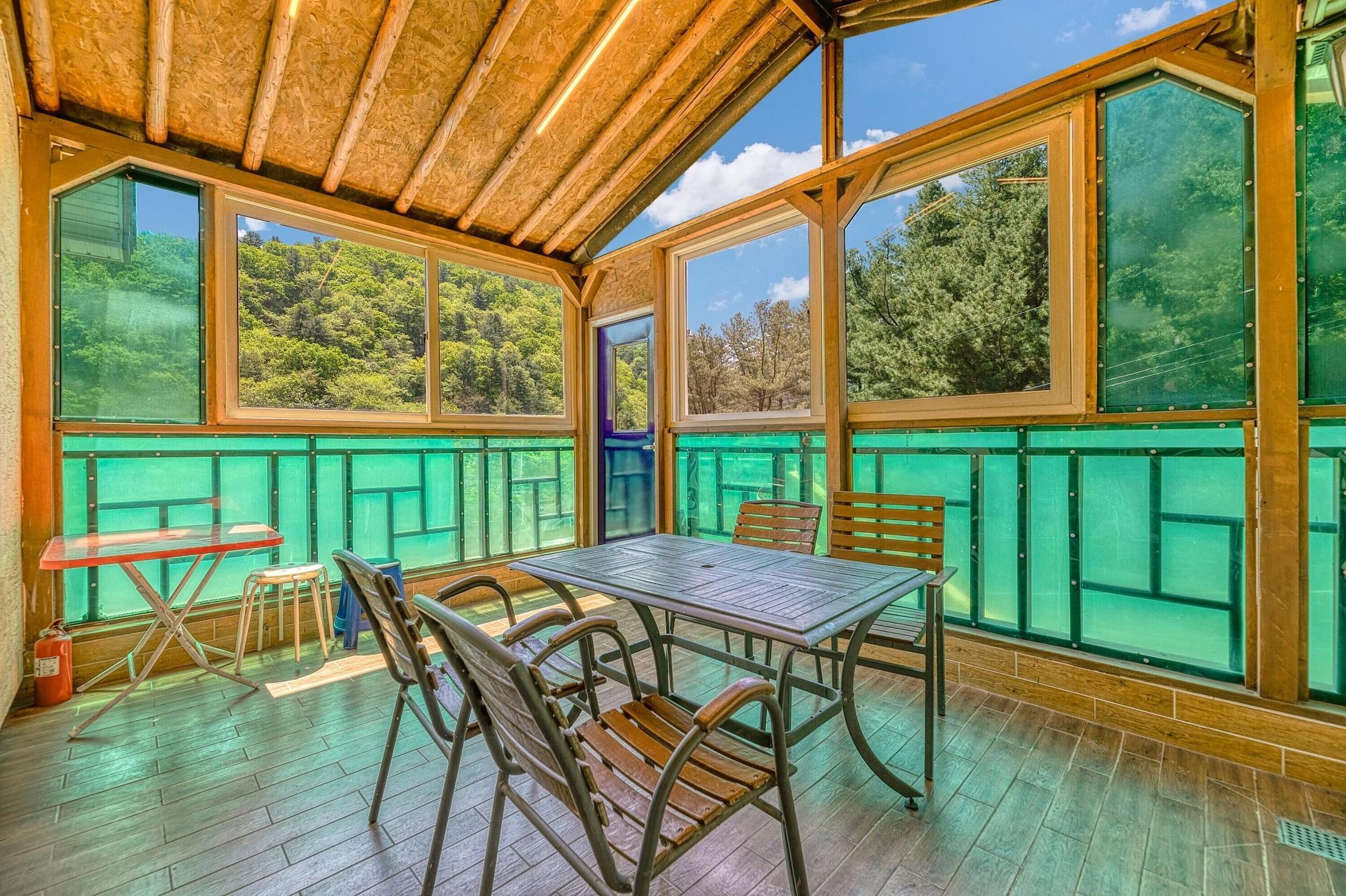 ベーシック ルーム 2 ベッドルーム (201) | 1 室のベッドルーム、WiFi (無料)