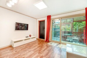 Rom – basic, 1 soverom (106 (Pet-Friendly / Private BBQ)) | 1 soverom og wi-fi (inkludert)