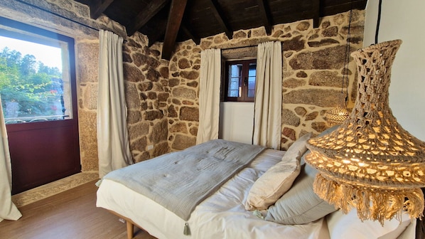 3 bedrooms, iron/ironing board, travel cot, free WiFi