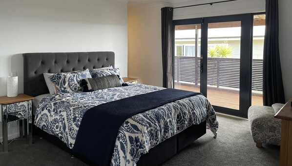 4 عدّة غرف نوم ومكواة/لوح كي وواي فاي مجانًا وملاءات أسرّة