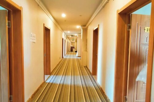 Yongquan Hotel (Changbai Mountain North Slope Tourist Distribution Center)