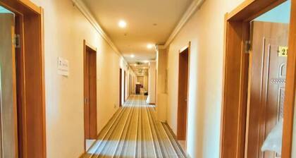 Yongquan Hotel (Changbai Mountain North Slope Tourist Distribution Center)