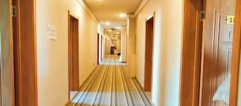 Yongquan Hotel (Changbai Mountain North Slope Tourist Distribution Center)