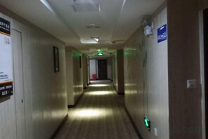 Uklassifisert bilde, 3 av 12, knapp