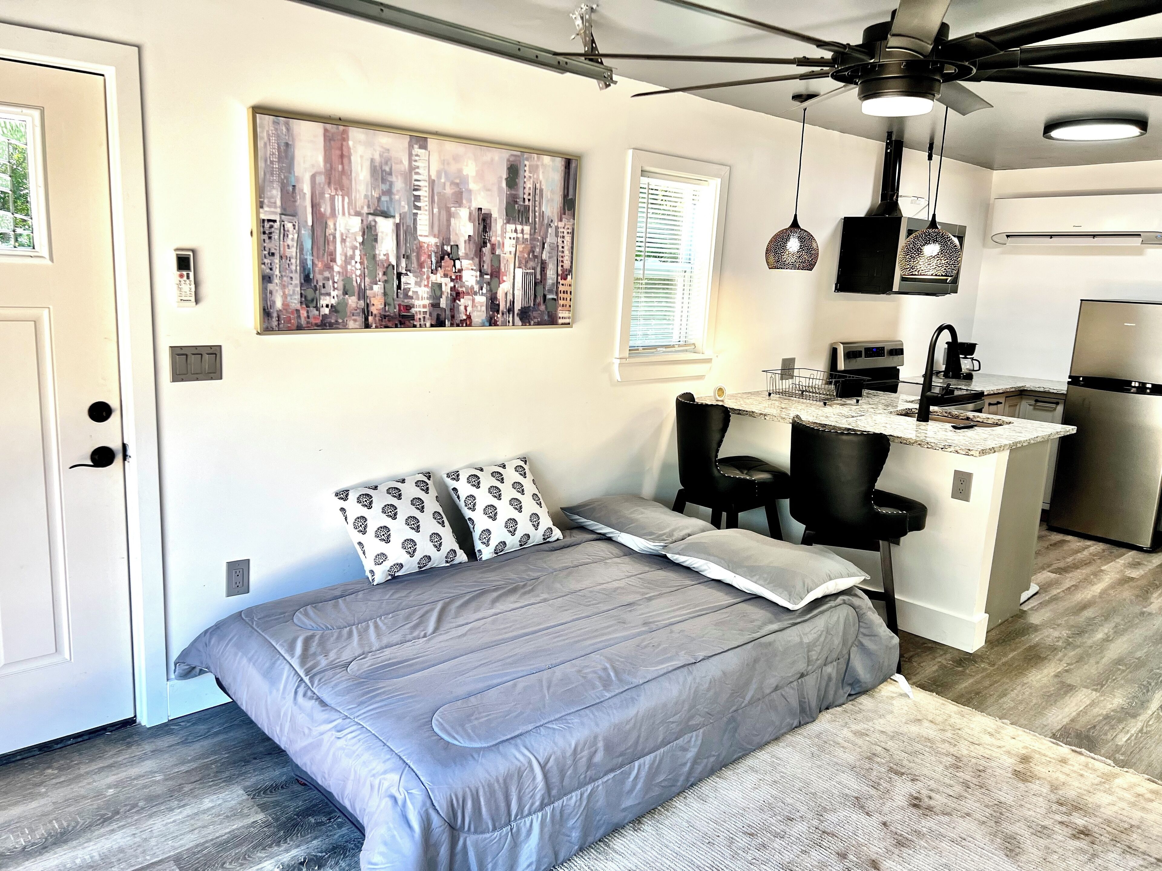 Schreibtisch, kostenloses WLAN, Bettwäsche