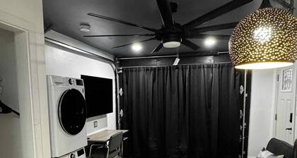 Romantic Getaway for two; 9 min drive to UNC; near downtown