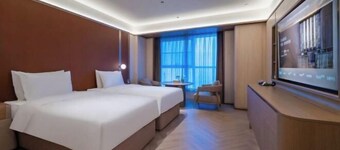 Yiren Hotel (Tongliao Railway Station People's Park)