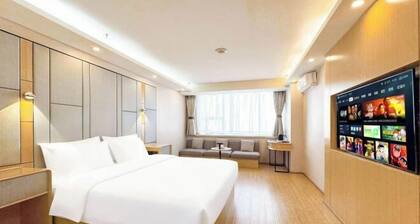 Yiren Hotel (Tongliao Railway Station People's Park)