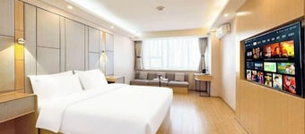 Yiren Hotel (Tongliao Railway Station People's Park)