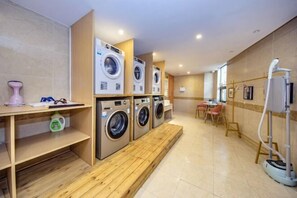 Laundry room - Vienna International Hotel (Fuzhou Wusi Road Store) (Fuzhou)