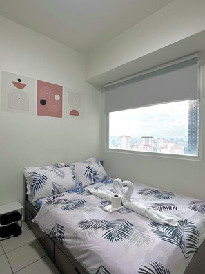 1 bedroom, free WiFi, bed sheets