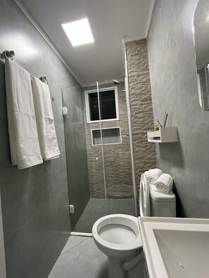 Shower, hair dryer, bidet, towels - Bela Vista Centro Sp (Bela Vista São Paulo)