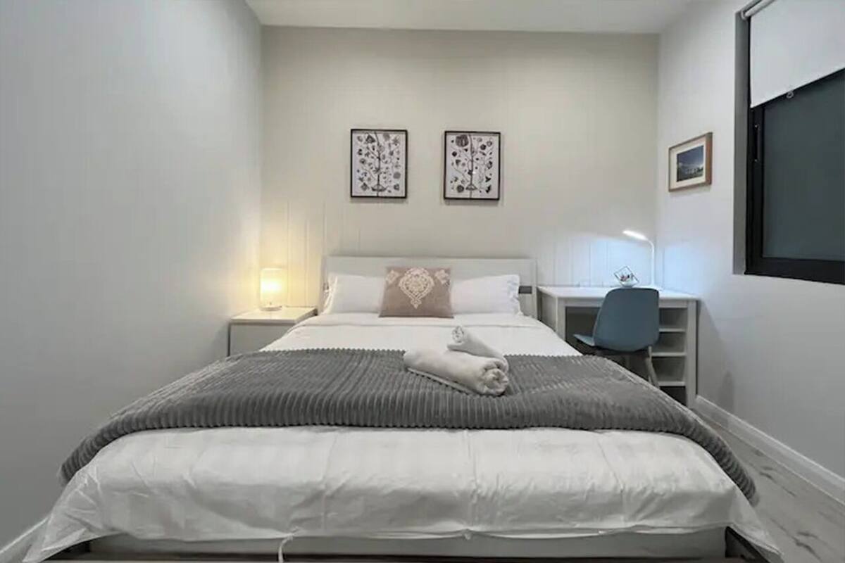 Standard Single Room, 1 Queen Bed, Non Smoking | WiFi (free)