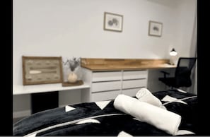 Superior Room, 1 Queen Bed, Non Smoking | Free WiFi