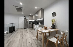 Fridge, microwave