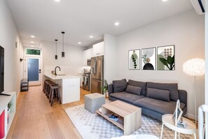 Smart TV - Perch - Charming 2BR with parking, AC, and a rooftop view (Seattle)