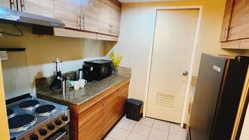 Fridge, microwave, oven