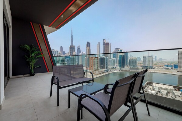 Comfort Apartment, Canal View | Balcony - Binghatti Canal 1BR with view on Marina (Dubai)