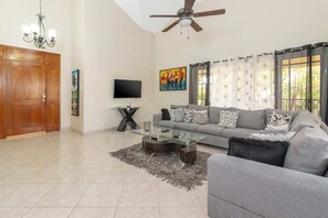 TV, offices - Twin Villas Perfect for Group Trips (Sosúa)