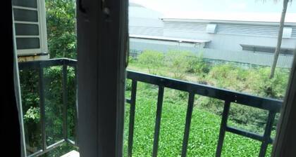 OYO 75429 '101 Place Navanakorm'