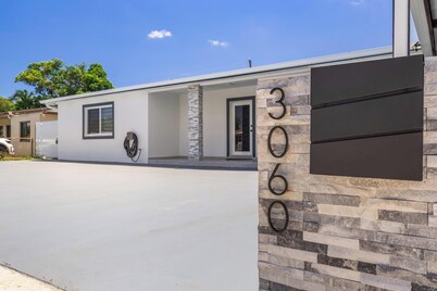 Charming 1-bedroom apartment with AC, WiFi in nice Miami Gardens